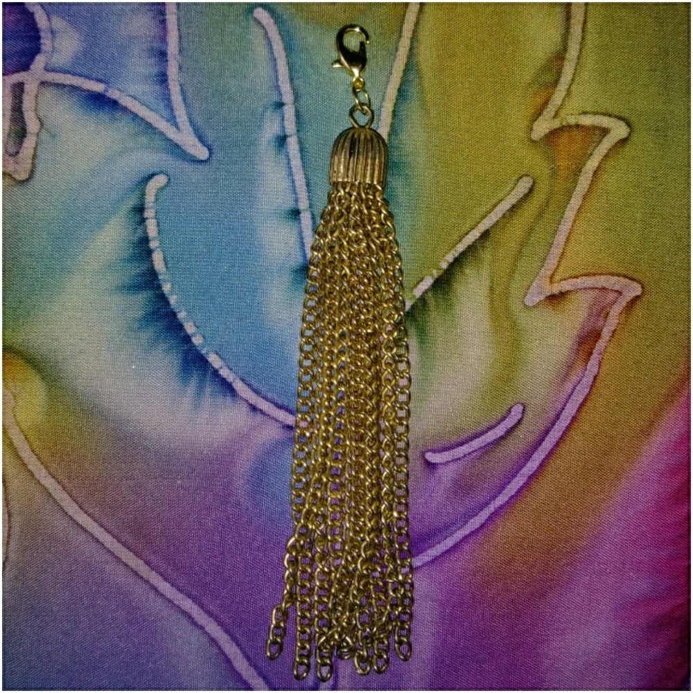 🌼Gold Tone Tassel